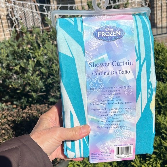 Disney Frozen Shower Curtain Anna Elsa - Picture 2 of 6